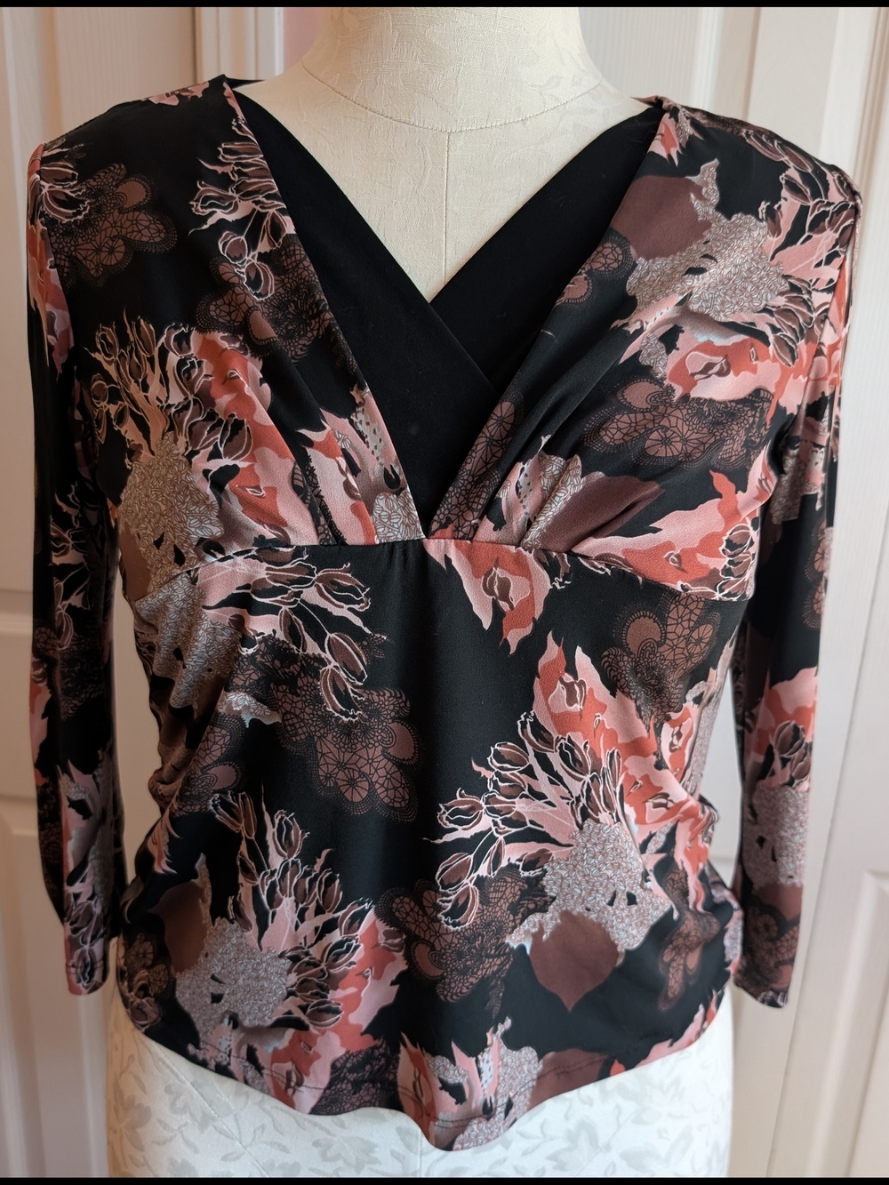 JTB Floral Stretch Top Size M